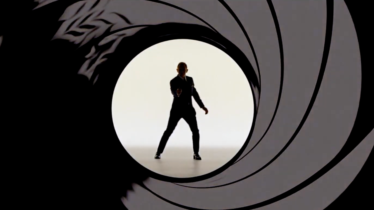 Ang Pagbabago ng Amazon sa Bond Franchise ay Nagdulot ng Tagumpay ng Oppenheimer ni Nolan